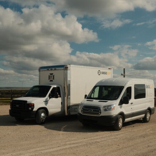 2 Ton Grip Truck - Image 6