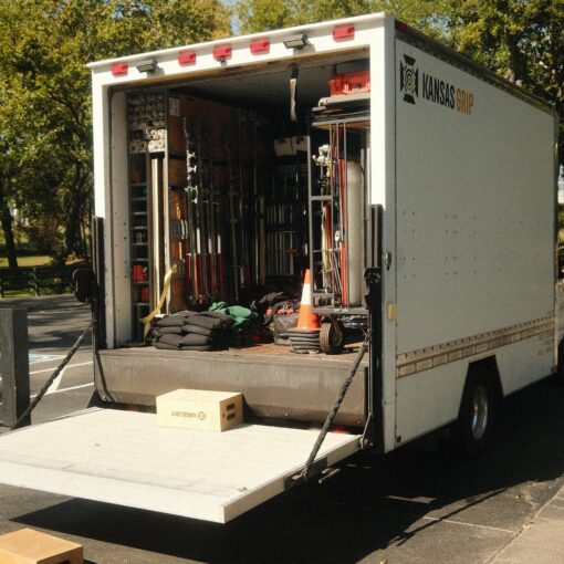 2 Ton Grip Truck - Image 8